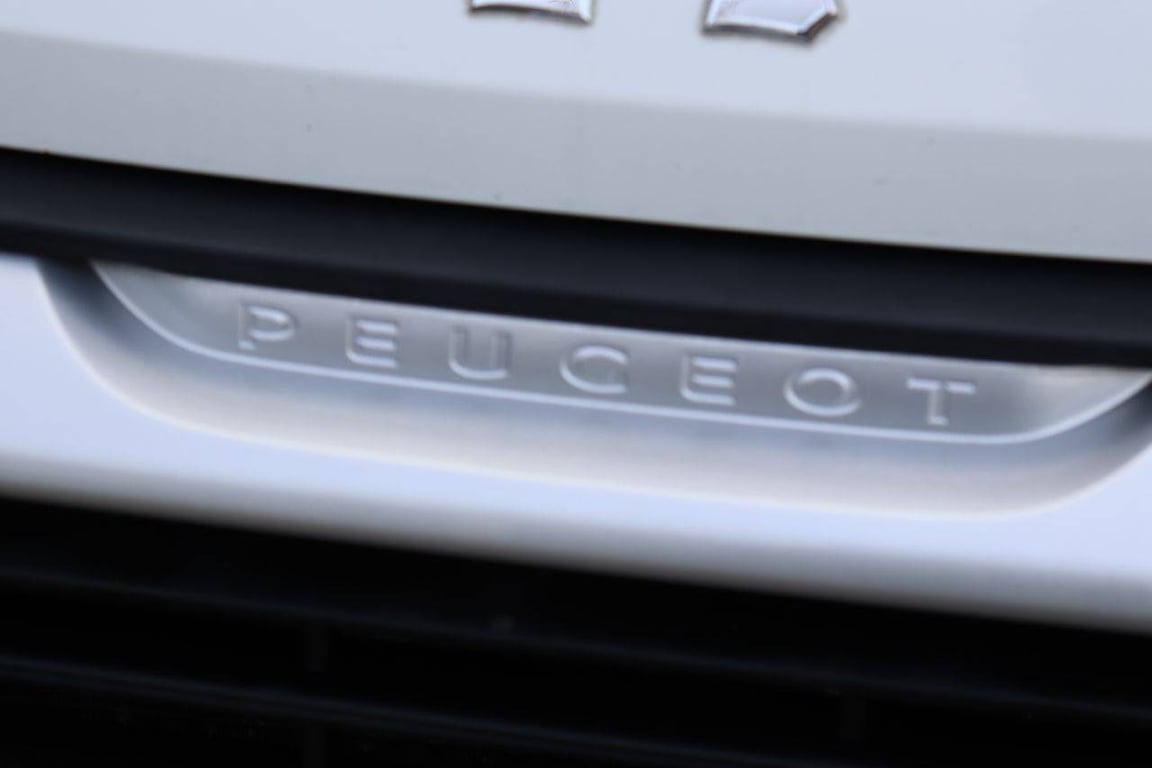 Peugeot Boxer Diesel 2016 Van 2016 Peugeot 2016 1 image 11