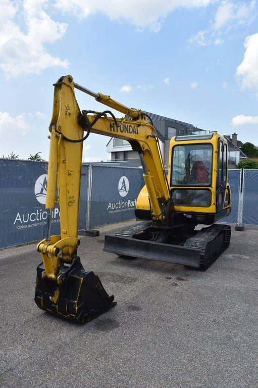 Hyundai R55-7 Diesel Crawler Excavator R55-7 1 Crawler Excavators image 8