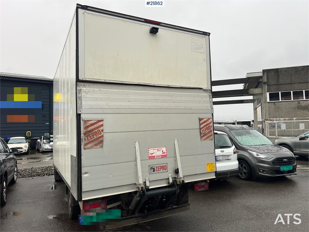 Iveco Daily box van w/ lift 2017 21862 Daily box van w/ lift 2017 1 Closed vans image 6