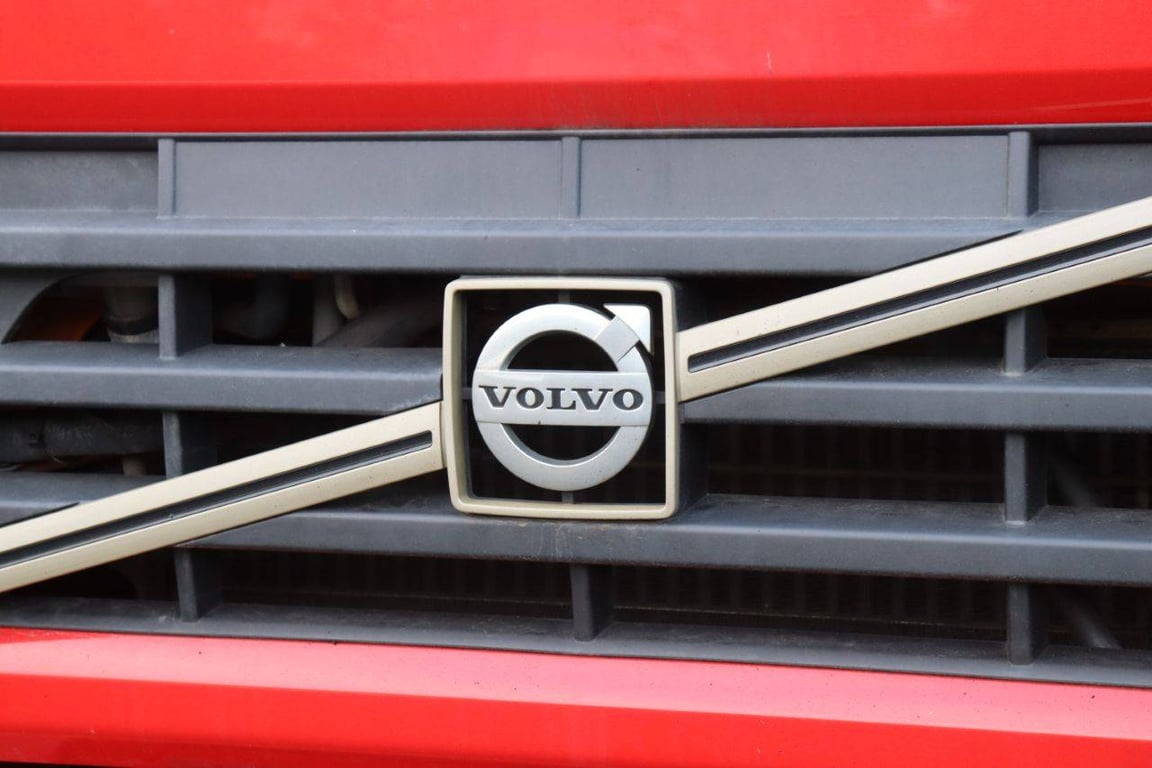 Waste collection truck Volvo FE S 6X2 R Diesel 2007 2007 FE S 6X2 R 2007 1 image 10