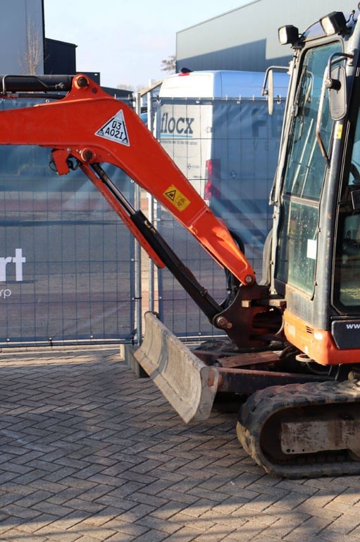Crawler excavator Kubota U27-4 Diesel 2016 2016 U27-4 2016 1 Crawler Excavators image 13