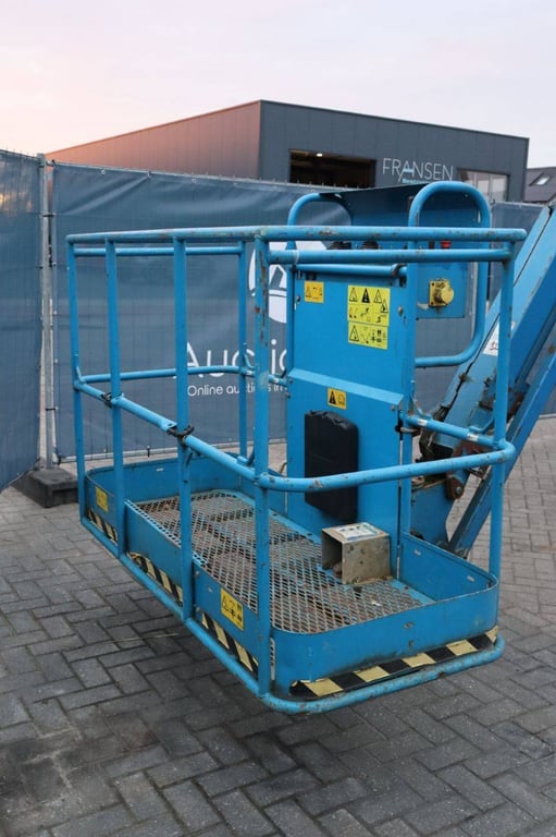 Genie Z45/25J Diesel 16m Articulated Boom Lift 2000 2000 Z45/25J 2000 1 image 9