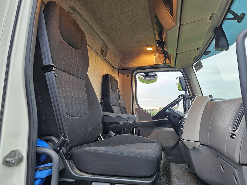 DAF LF 210 7.49t airco box 7.3m 2020 DAF LF 210 7.49T AIRCO BOX 7.3M 2020 1 image 7