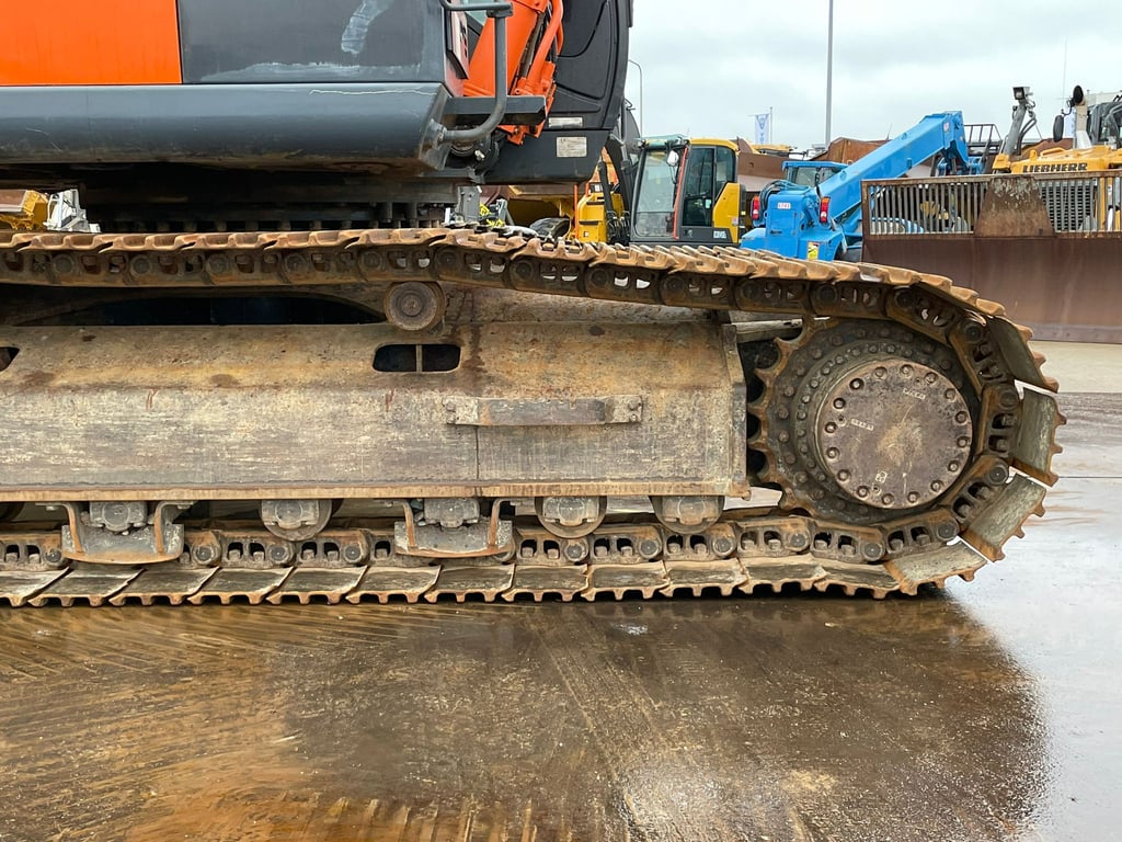 Hitachi ZX300LC-6 2018 00033711 ZX300LC-6 2018 1 image 15