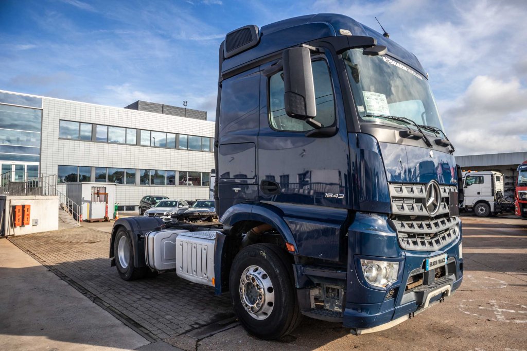 MERCEDES AROCS 1843 LS ( NO ACTROS) +HYDRAULIQUE 2015 E62897 AROCS 1843 LS ( NO ACTROS) +HYDRAULIQUE 2015 1 image 2