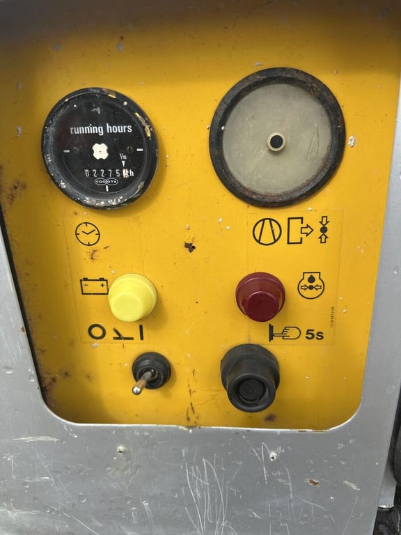 Heavy machinery product image - Image 10 of 11