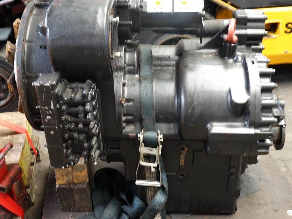 Clark Spicer 15.5HR 2741852 Transmission 2007 DIV1228 Spicer 15.5HR 2741852 Transmission 2007 1 Forklift image 5