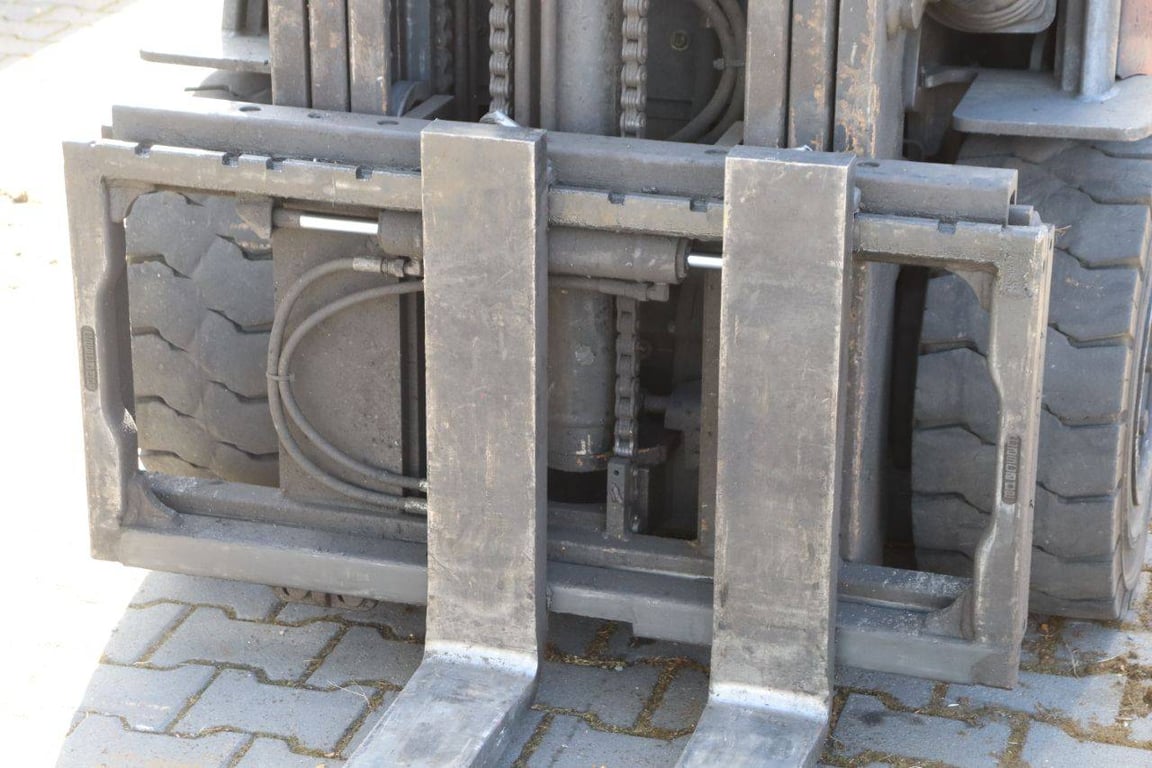 Forklift Toyota 7FBMF30 Electric 3000kg 4.7m 2008 2008 7FBMF30 2008 1 Forklift image 11