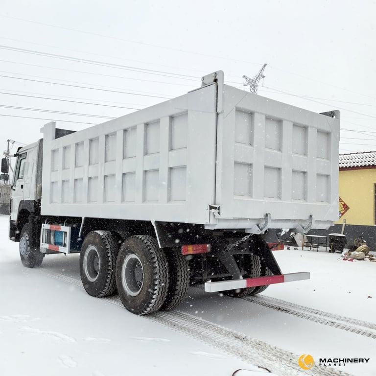 Heavy machinery product image - Image 6 of 9