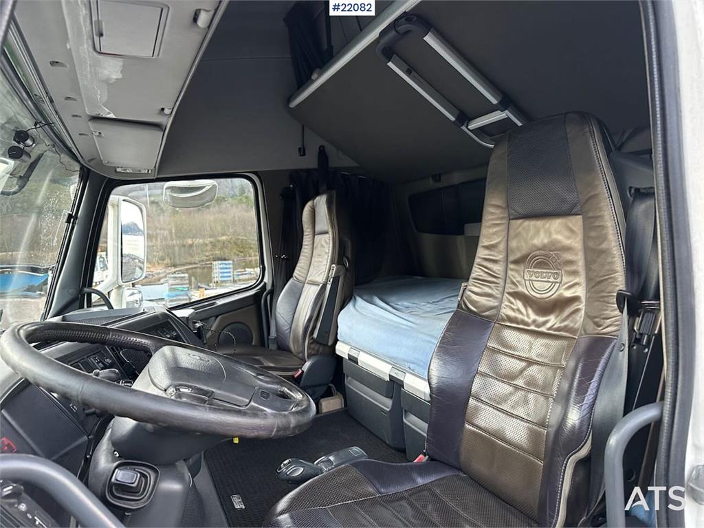 Volvo FH16 700 Tandem Box Truck with Lift and Onspot 2011 22082 FH16 700 Tandem Box Truck with Lift and Onspot 2011 1 imag...