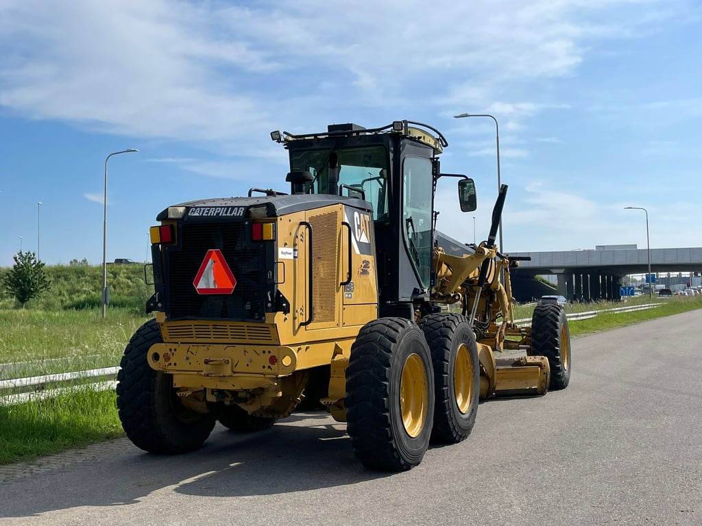 Caterpillar 12M 2011 00032663 12M 2011 1 image 7