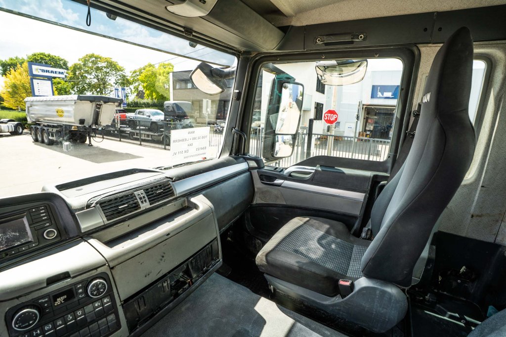 MAN TGS 32 360 BB+ LIEBHERR 9m3 2015 E64123 TGS 32 360 BB+ LIEBHERR 9m3 2015 1 image 14