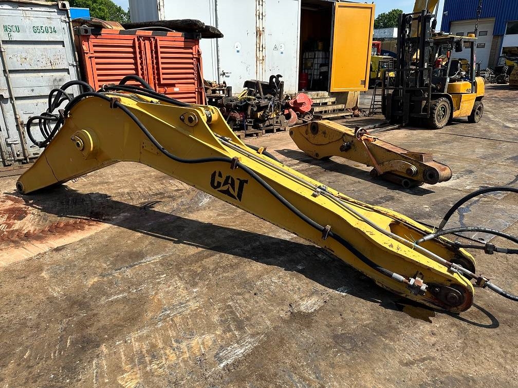 CAT 214 B FT boom 5068 214 B FT boom 1 Wheeled Excavators image 2