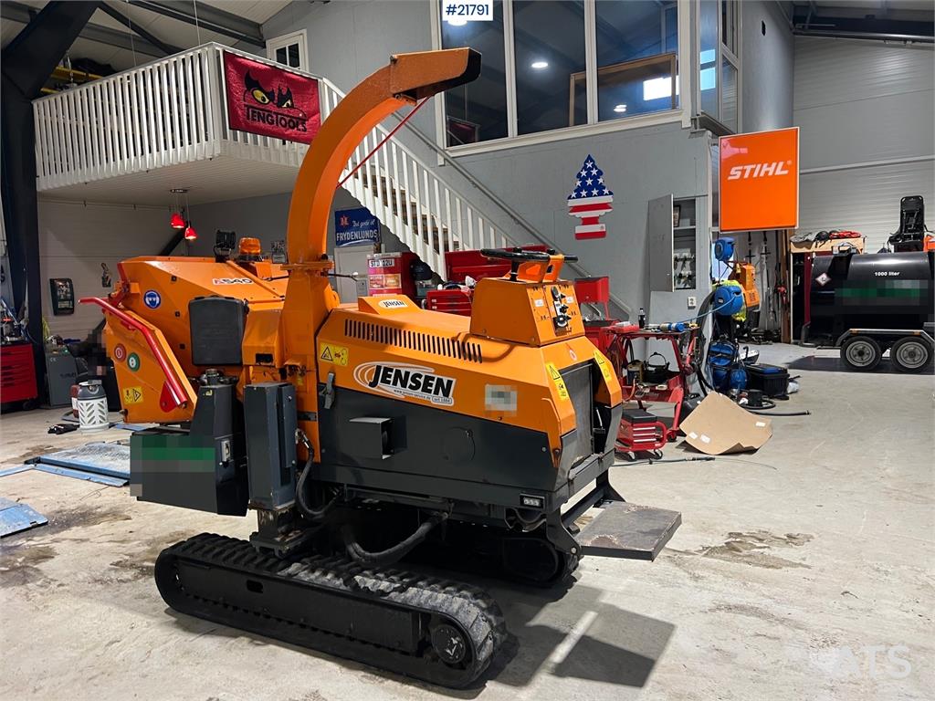 Jensen A540 spider wood chipper w/hydraulic raise and low 2017 21791 Jensen A540 spider wood chipper w/hydraulic raise and...