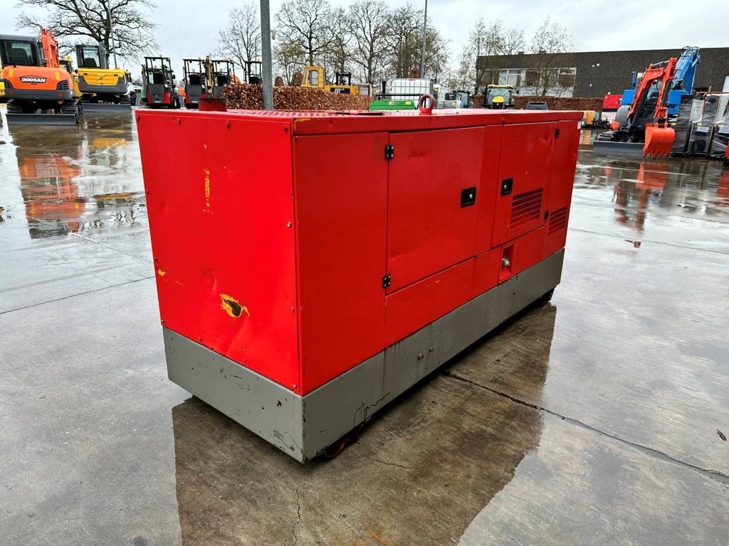Generator Gesan DPS100 Diesel 110kVA 2005 2005 GESAN DPS100 2005 1 Generators image 4