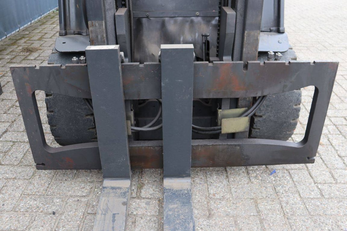 Forklift Linde E30HL-01/600 Electric 3000kg 2017 2017 E30HL-01/600 2017 1 Forklift image 12