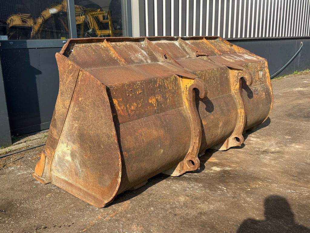 Unknown WG-2500 Volvo small 70001809 Onbekend WG-2500 Volvo small 1 Small Vans image 4