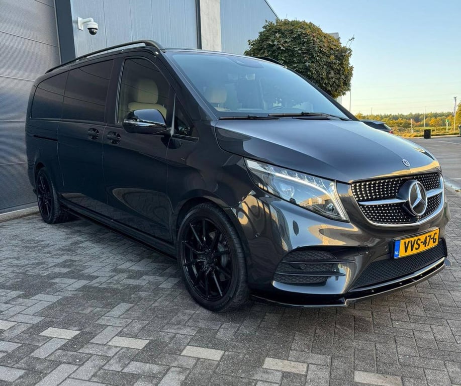 Mercedes-Benz V300 d Automatic business class AMG pack Diesel 2023 2023 V-Klasse (W447) _ V300 d Automatic AMG-pack 2023 1...