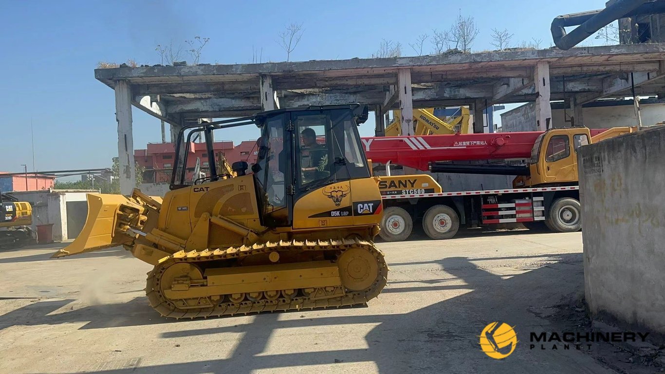 D5K Caterpillar Used Bulldozer good price Original D5K 2017 1 Dozers image 6
