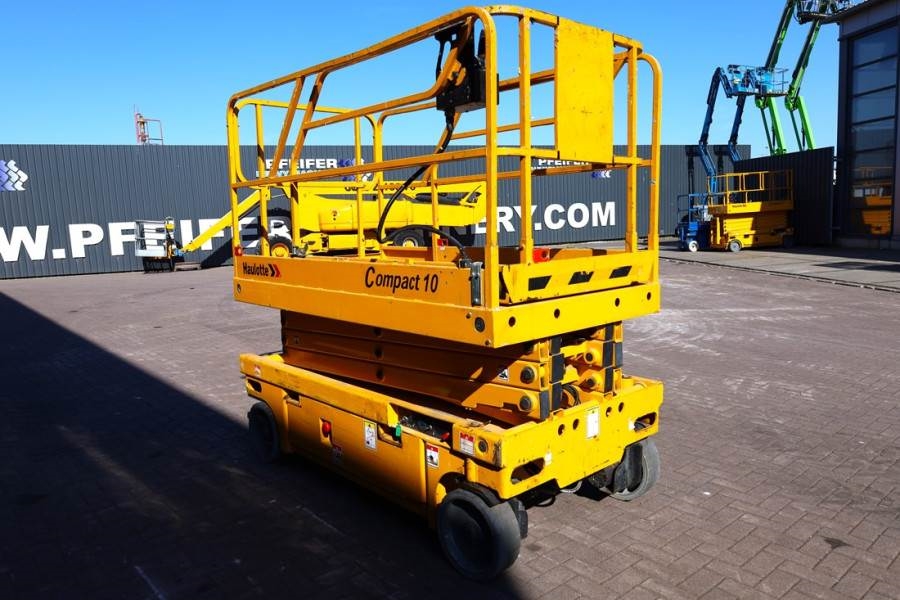 Haulotte Compact 10 Electric, 10m Working Height, 450kg Cap 2011 HAULOTTE - Compact 10 - 63265 Compact 10 Electric, 10m Wo...