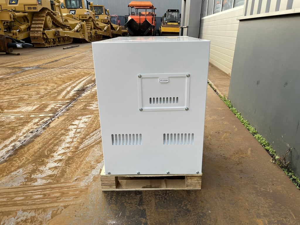 Giga power PLD12000SE 10 kVA silent generator 2022 00031646 Giga power PLD12000SE 10 kVA silent generator 2022 0 image 4
