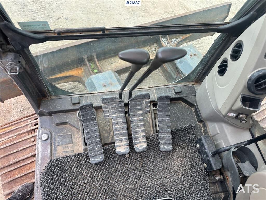 CASE CX130B excavator w/rototilt and two buckets. WATCH 2011 21387 CX130B excavator w/rototilt and two buckets. WATCH 2011...