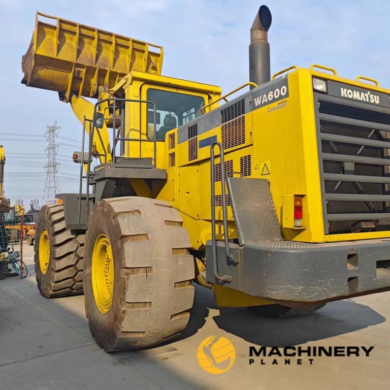 WA600-3 KOMATSU GOOD QUALITY HOT SALE WA600-3 2018 1 Wheel Loaders image 7