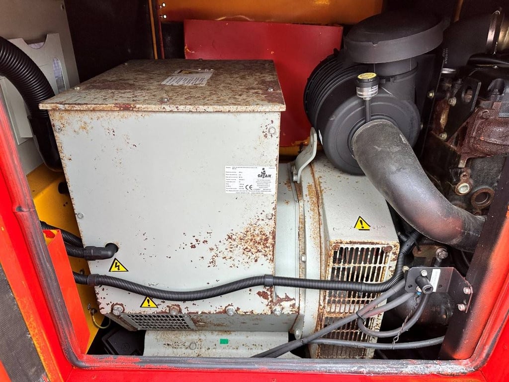 Generator Gesan DPS100 Diesel 110kVA 2005 2005 GESAN DPS100 2005 1 Generators image 9