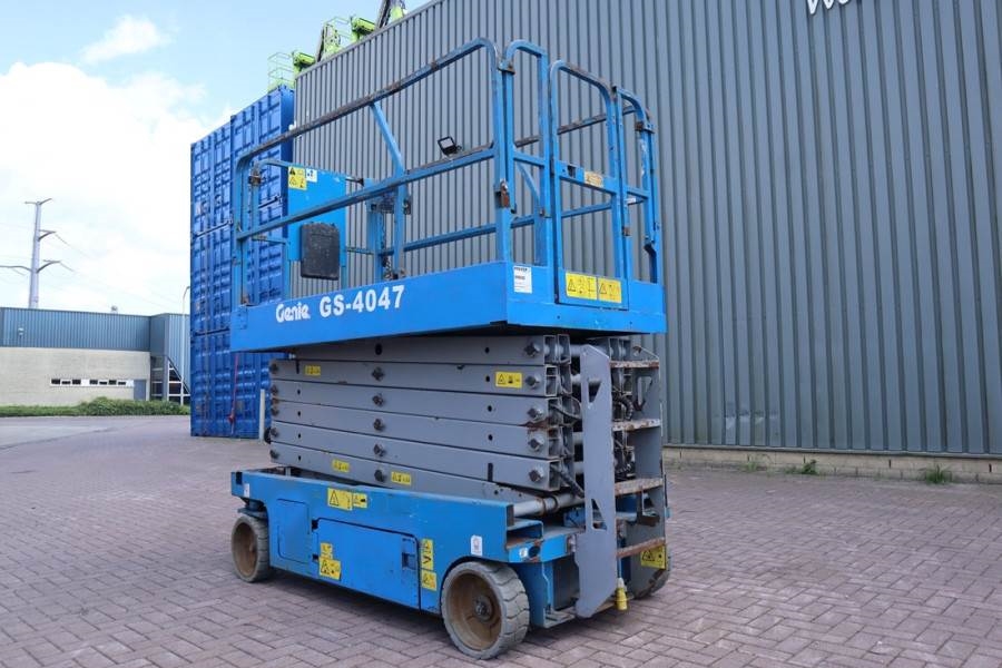 Genie GS4047 Electric, 14m Working Height, 350kg Capacit 2013 GENIE - GS4047 - 90042 GS4047 Electric, 14m Working Height, ...