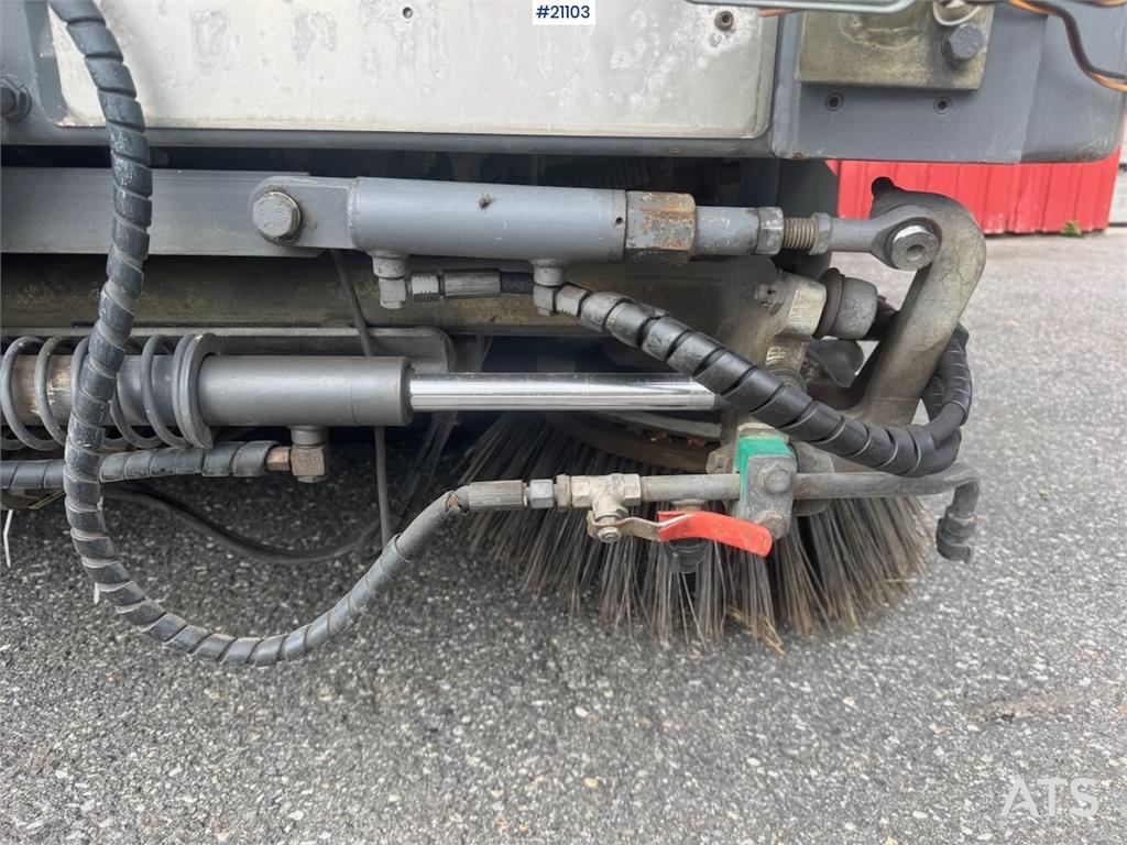 Ravo 540 Sweeper. 2006 21103 Ravo 540 Sweeper. 2006 1 image 10