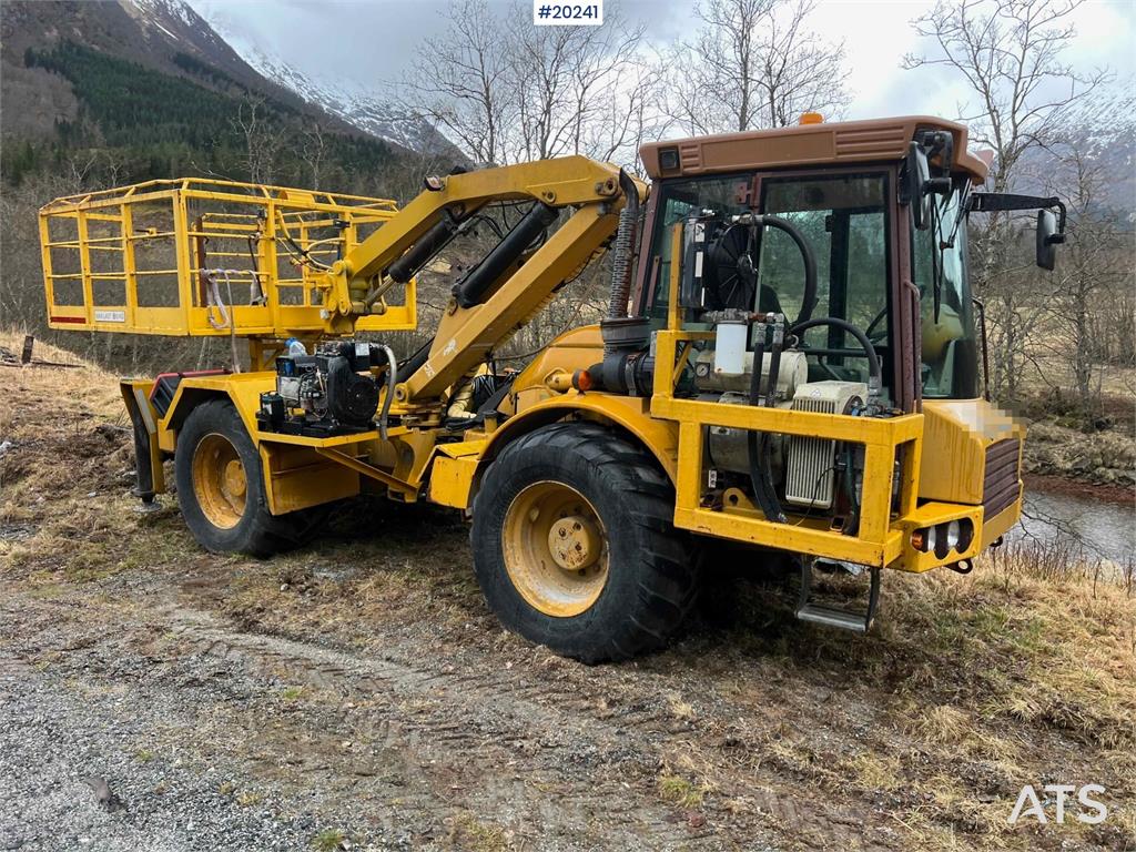 Hydrema 912B w/ 2007 Essverk Platform 912 lift with basket 2003 20241 Hydrema 912B w/ 2007 Essverk Platform 912 lift with ...