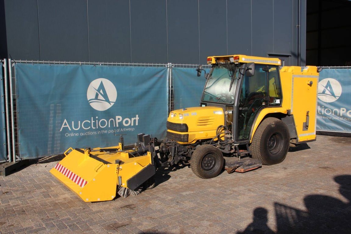 Heavy machinery product image - Image 8 of 15