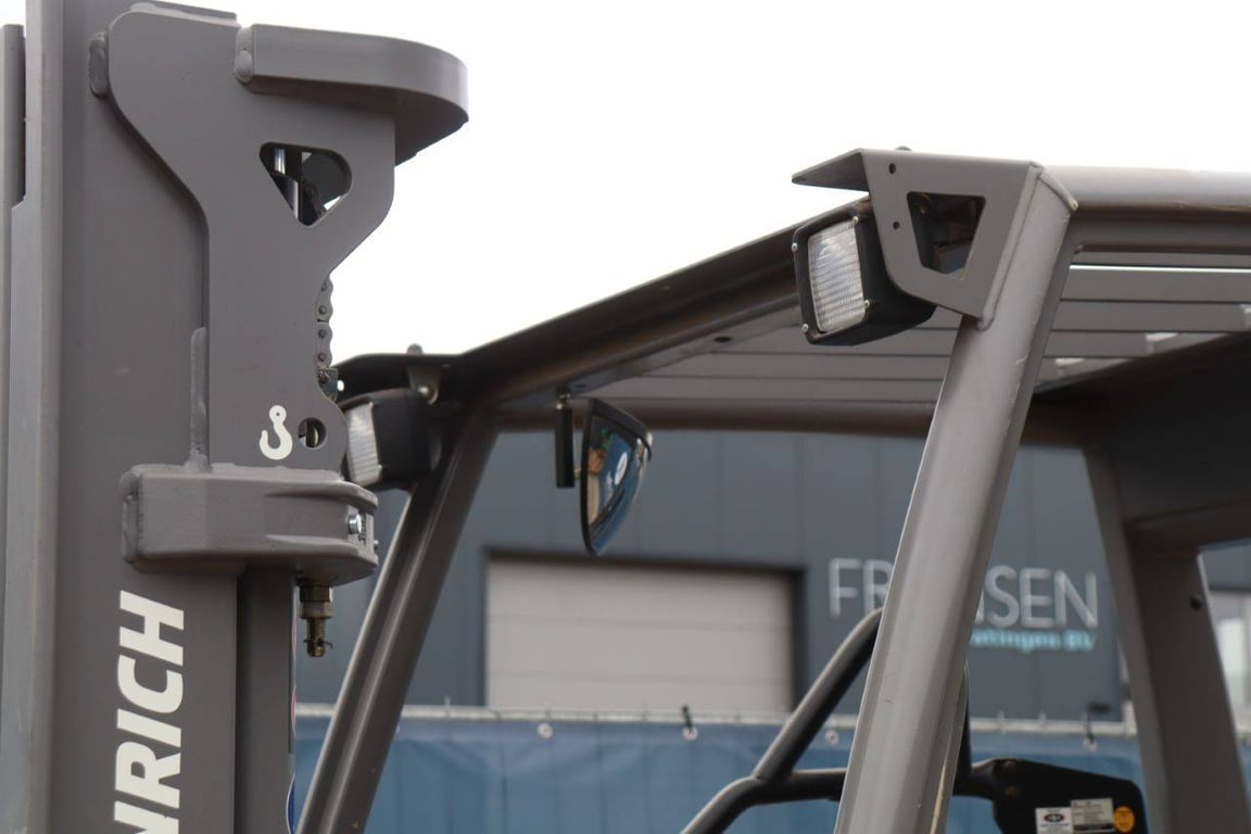 Heavy machinery product image - Image 13 of 15