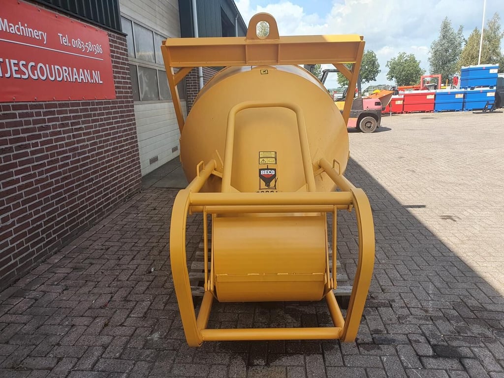 Beton kubel 2000 liter 2020 8201 Beton kubel 2000 liter 2020 0 image 3