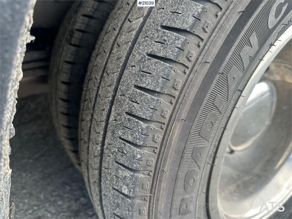 Mercedes-Benz Sprinter 519 minibus 16+1 seats w/ 2 sets of tires 2010 21039 Mercedes-Benz Sprinter 519 minibus 16+1 seats ...