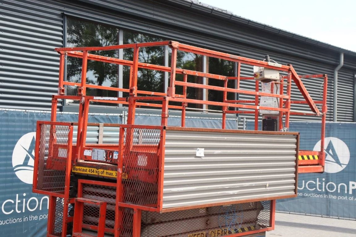 Scissor Lift Skyjack SJ III - 6832 Electric 1998 1998 SJ III - 6832 1998 1 Scissor Lifts image 10