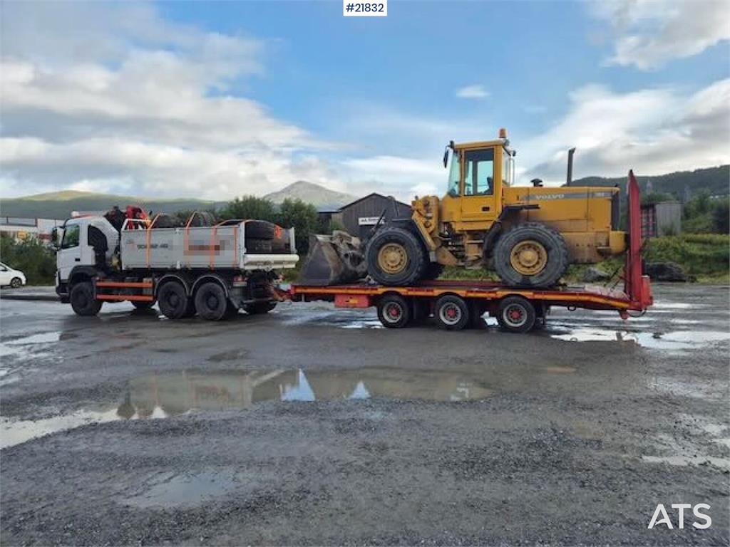 Volvo FMX 6x6 plow rigged dump truck w/ 9.5 t/m crane, 2 2019 21832 FMX 6x6 plow rigged dump truck w/ 9.5 t/m crane, 2 201...