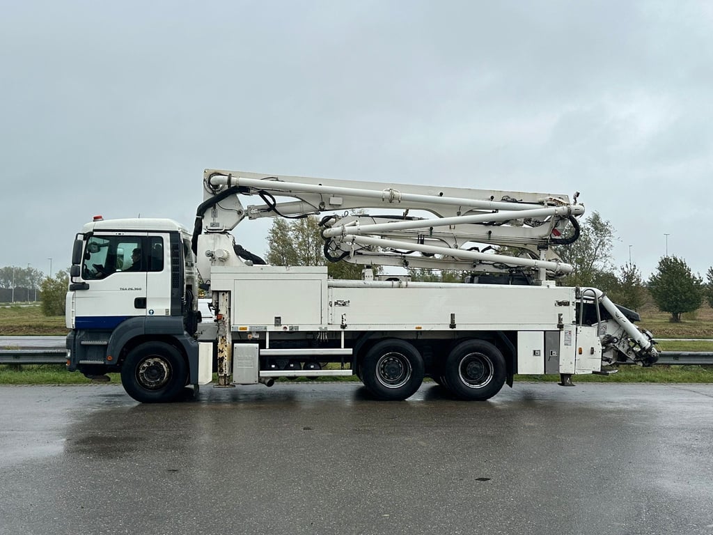 Heavy machinery product image - Image 2 of 15