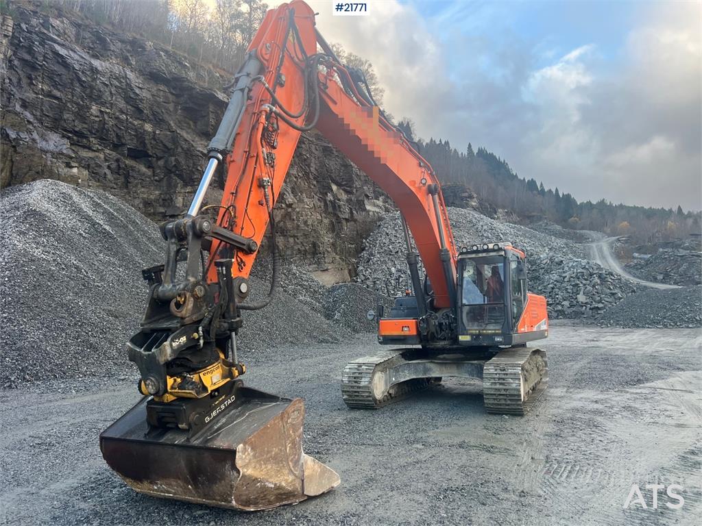 Doosan Dx300lc-5 Gravemaskin m/ rototilt og pusseskuffe 2017 21771 Dx300lc-5 Gravemaskin m/ rototilt og pusseskuffe 2017 1...