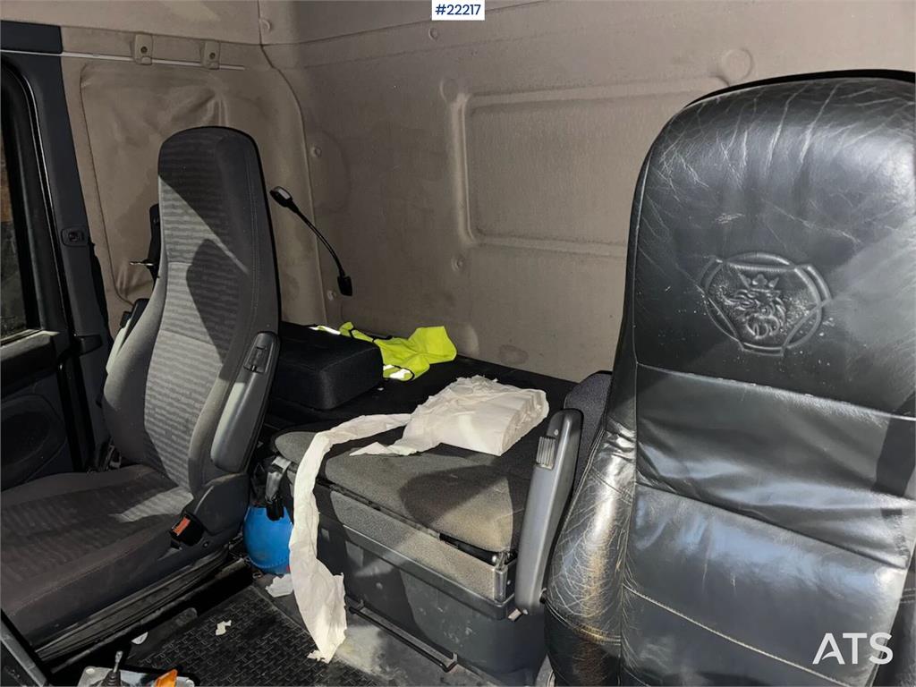 Scania R580 snow-prepared tridem hook loader with Joab ho 2005 22217 R580 snow-prepared tridem hook loader with Joab ho 20...