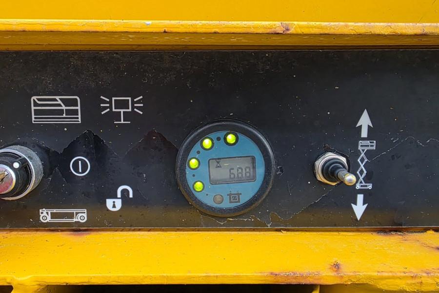 Haulotte Compact 8 Electric, 8.2m Working Height, 350kg Cap 2011 HAULOTTE - Compact 8 - 61869 Compact 8 Electric, 8.2m Wor...