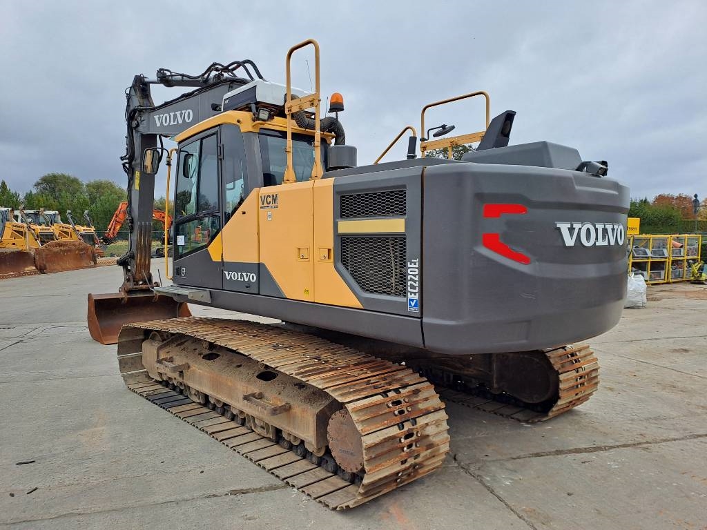 Volvo EC 220 EL (New Undercarriage) 2015 ATR-2127 EC 220 EL (New Undercarriage) 2015 1 Crawler Excavators image 2