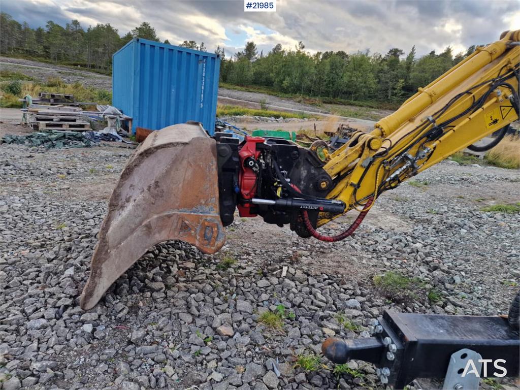 Komatsu PC210LC crawler excavator with 2 buckets and tiltr 2022 21985 PC210LC crawler excavator with 2 buckets and tiltr 2...