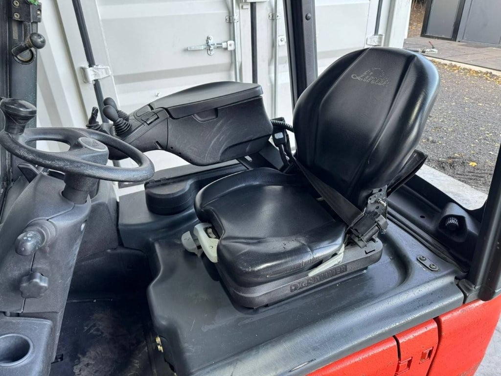 Forklift Linde E16C-02 Electric 1600kg 2014 2014 E16C-02 2014 1 Forklift image 6