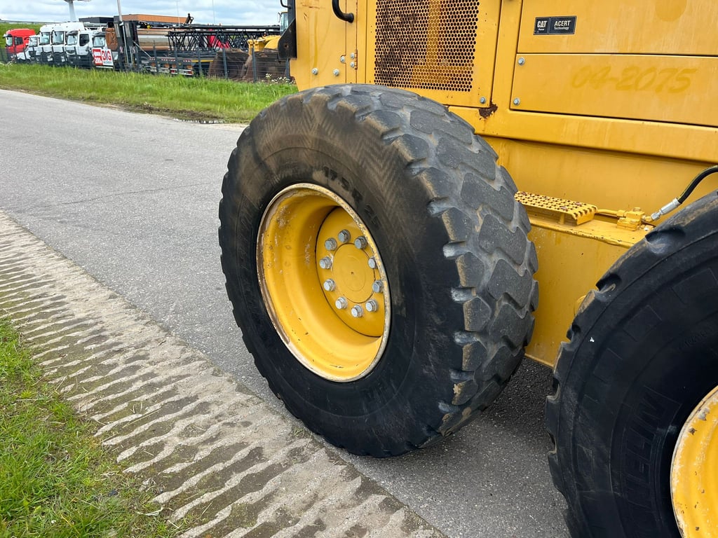 Caterpillar 12M Motor Grader 2012 00032662 12M Motor Grader 2012 1 image 13