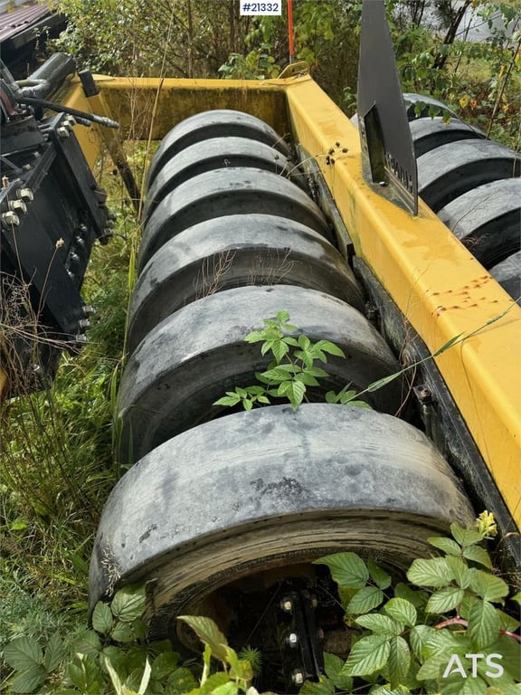 Hardi Hitch Rubber Roller. 21332 Hitch Rubber Roller. 1 image 11