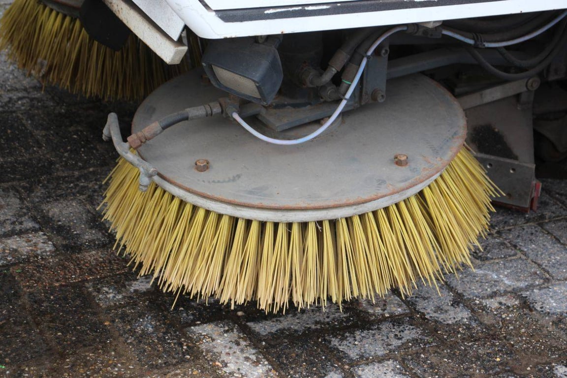 Tennant A60 Diesel Sweeper 2008 2008 A60 2008 1 image 10