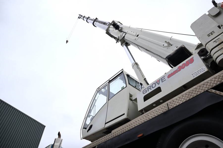 Grove GMK3055 Diesel, 6x6x6, 55t Capacity, 43m Main Boom 2008 GROVE - GMK3055 - 90401 GMK3055 Diesel, 6x6x6, 55t Capacity,...