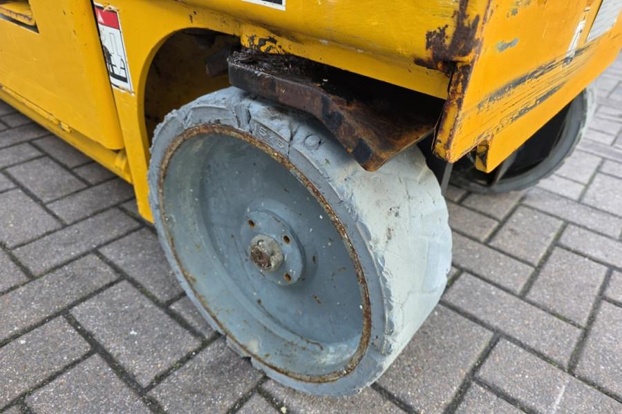 Haulotte Compact 8 As-Is, Electric, 8.2m Working Height, 35 2011 HAULOTTE - Compact 8 - 61868 Compact 8 As-Is, Electric, 8...