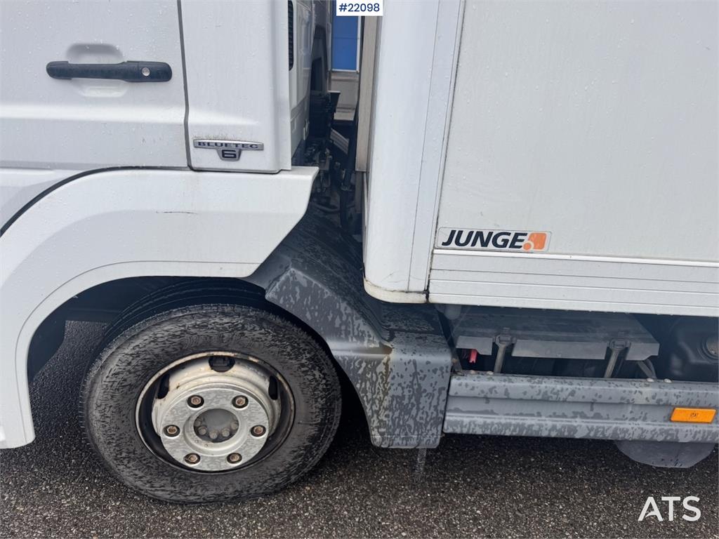 Mercedes-Benz Atego 823 box truck with refrigeration/freezer uni 2017 22098 Atego 823 box with refrigeration/freezer uni 2...